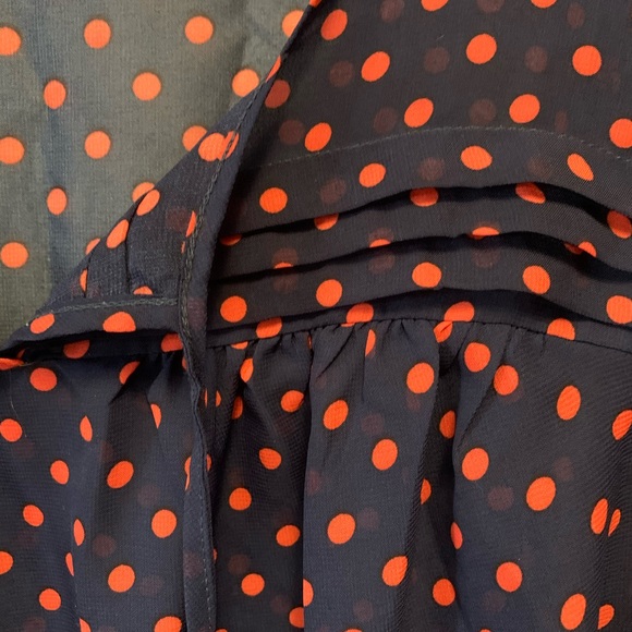 Sheer polka dot maternity top! - Picture 3 of 3